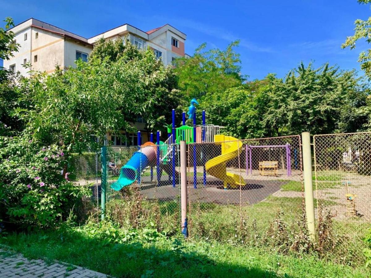 Emma Accommodation - Clean And Comfortable Apartment Iasi Luaran gambar
